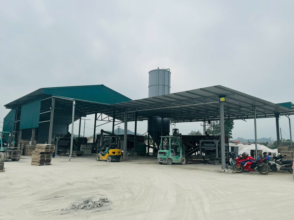 sản xuất và phân phối gạch Block 3 379210085130244361